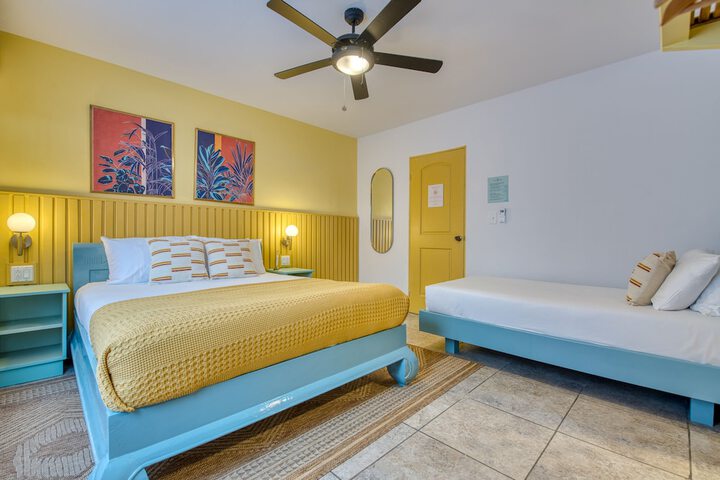 Room 20 of 66