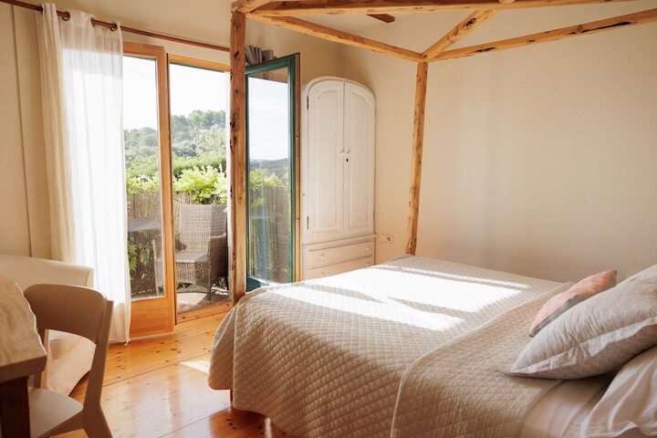Room 6 of 32