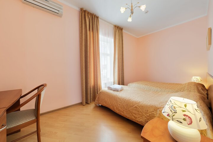 Room 7 of 46