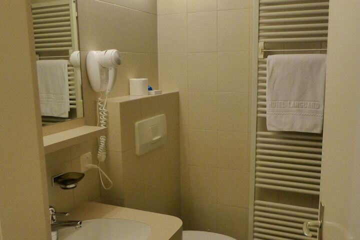 Room 33 of 55