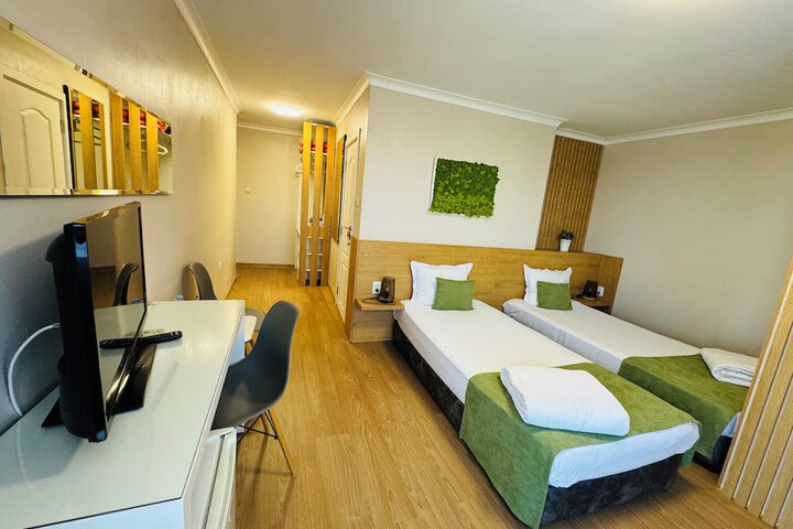 Room 73 of 102