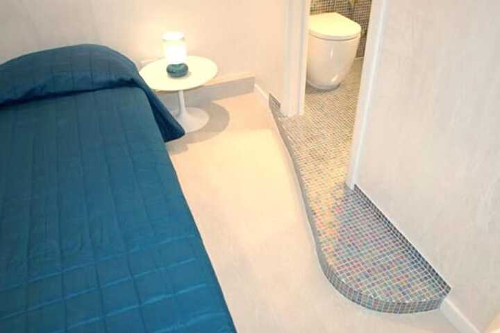 Room 14 of 60