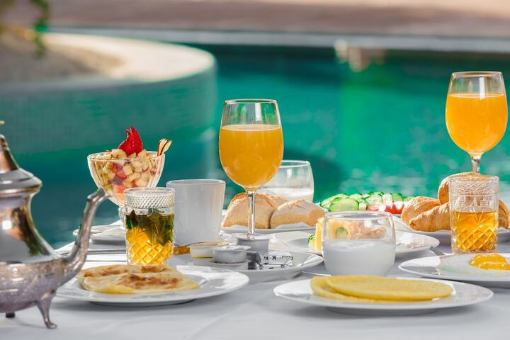 Breakfast/Coffee Service 156 of 180