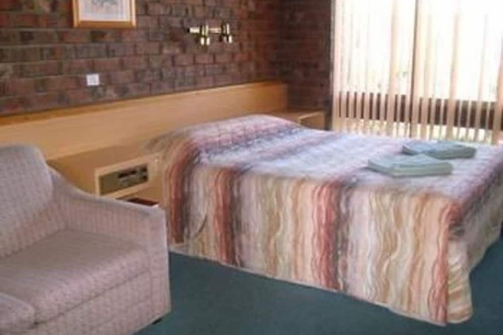 Room 5 of 50