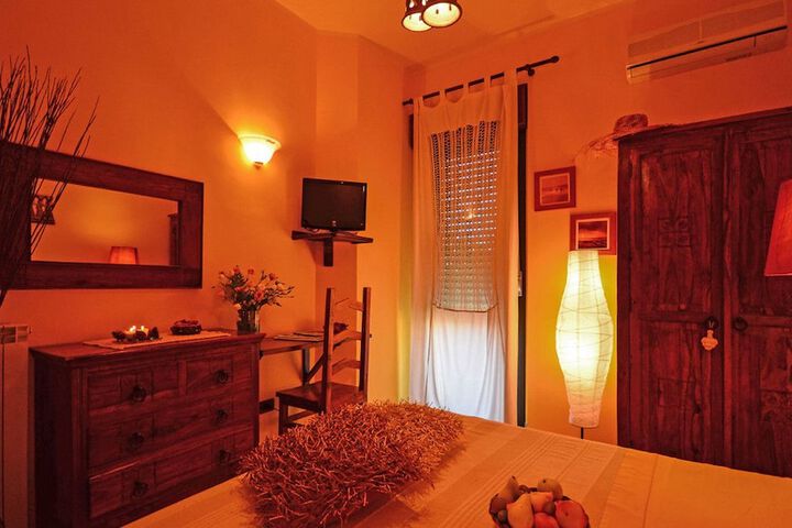 Room 8 of 35