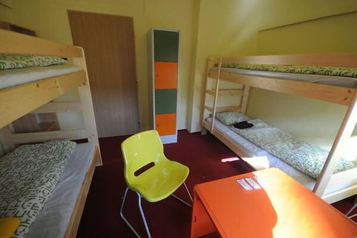 Room 28 of 38