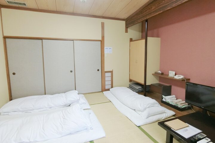 Room 22 of 49
