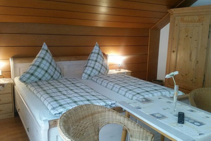 Room 3 of 41