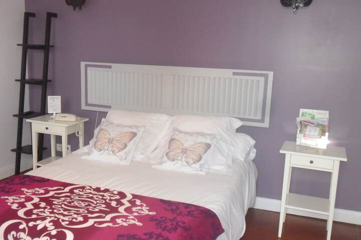 Room 3 of 16