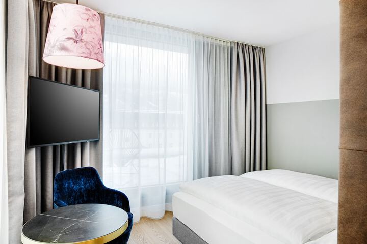 Room 19 of 52