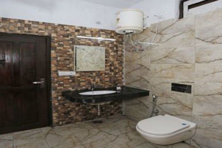 Room 3 of 23