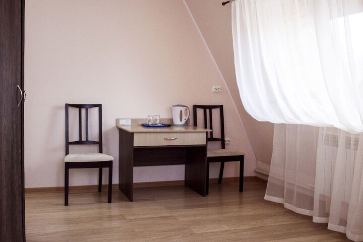 Room 3 of 61