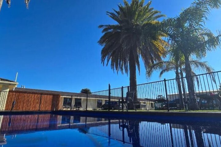 Pool 16 of 19