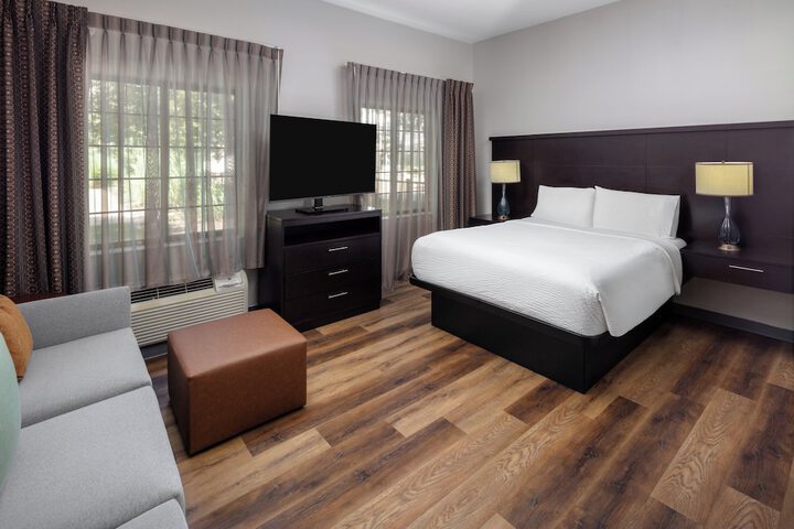 Room 46 of 105
