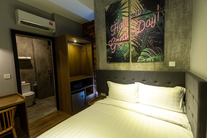 Room 9 of 45
