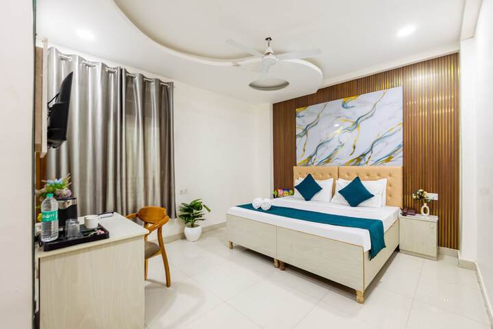 Room 16 of 34