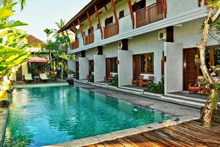 Pools & Facilities