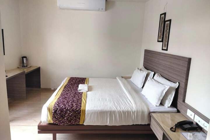 Room 2 of 22