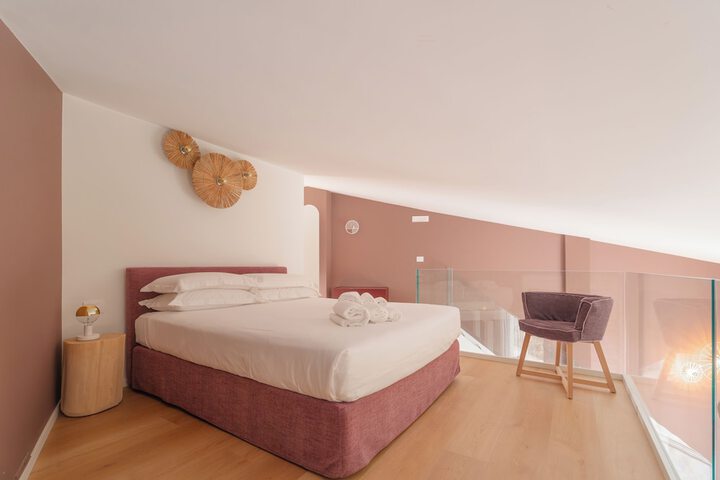 Room 26 of 182