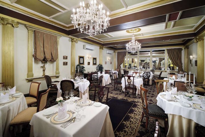 Dining 59 of 85