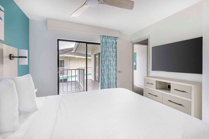 1 Bedroom Plus Suite Queen Bed Sofa Balcony (3 of 20)