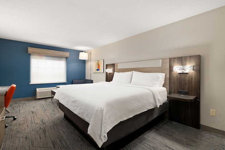 Room 14 of 50
