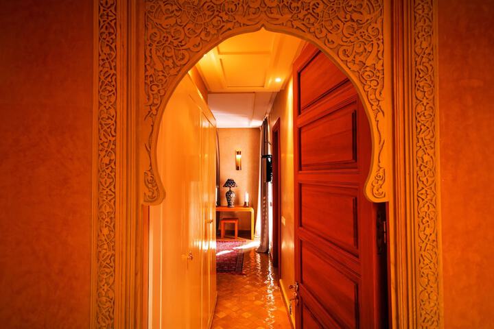 Ballroom/Hall 19 of 33