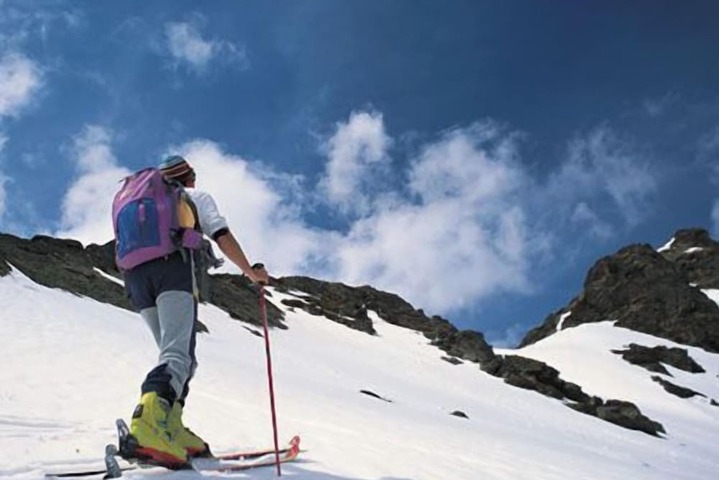 Skiing