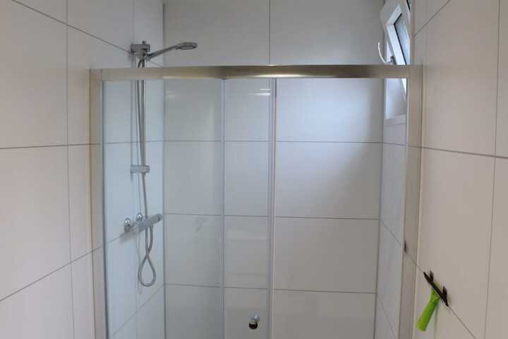 Room 9 of 35