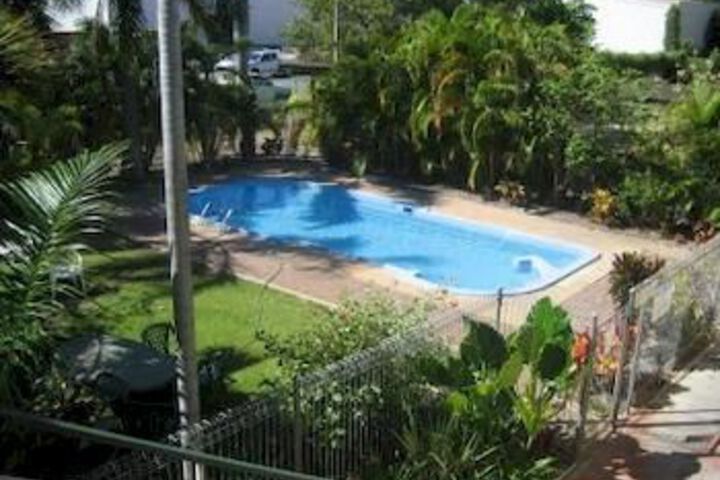 Pool 28 of 33