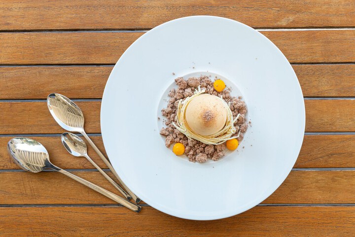 Dining 83 of 132