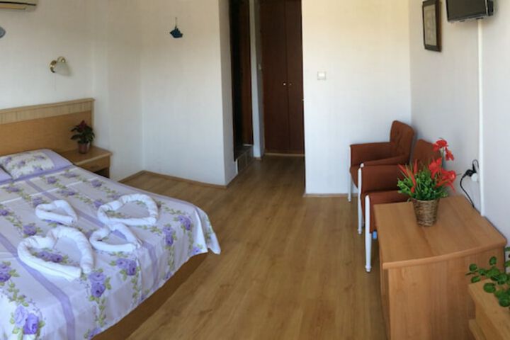 Room 12 of 91
