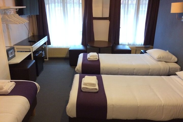Room 11 of 54