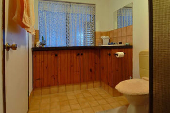 Room 2 of 26