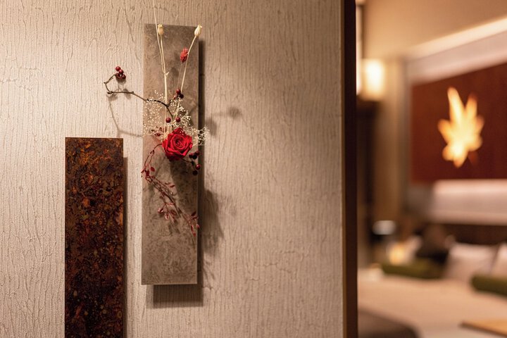 Room 27 of 223
