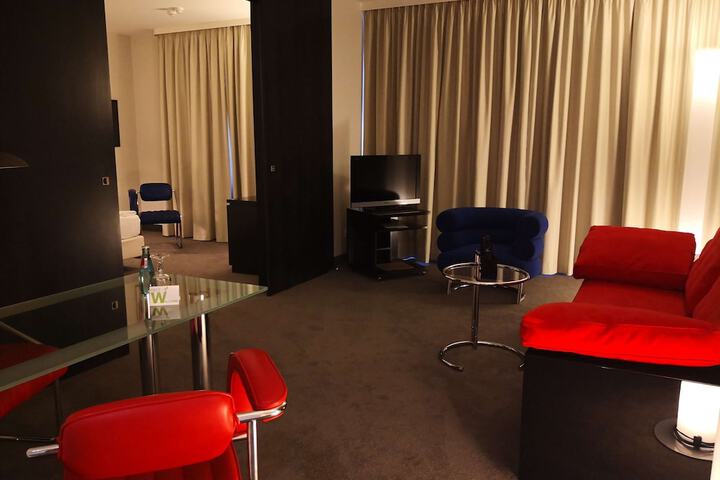 Room 10 of 69