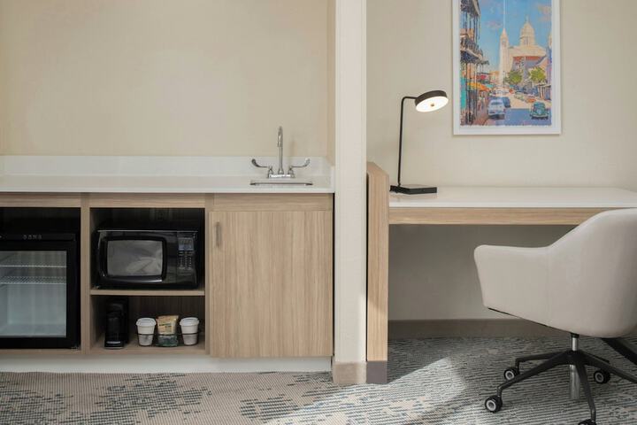 Room 12 of 50