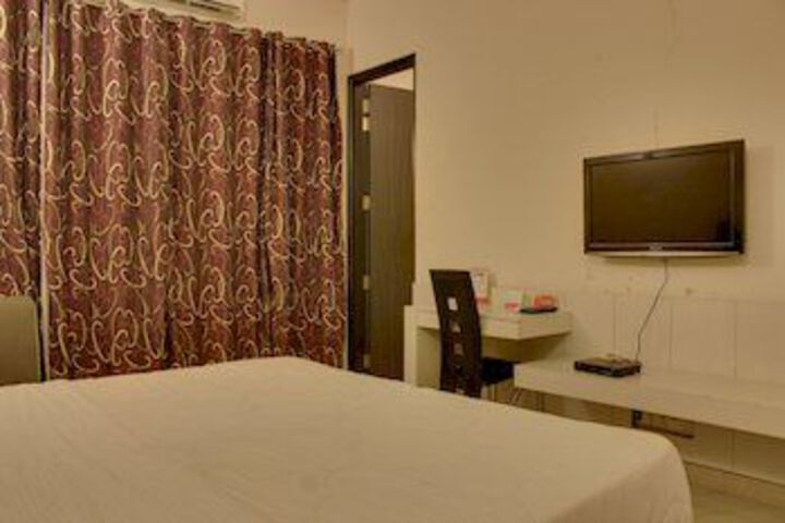 Room 14 of 19