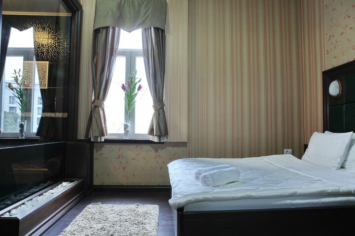 Room 7 of 53