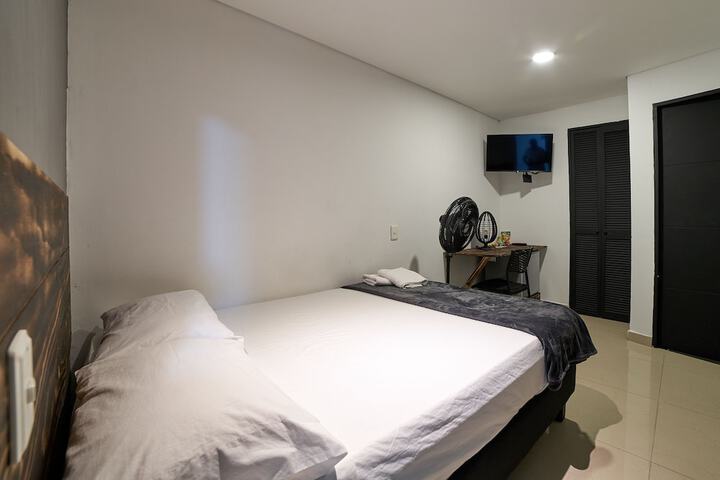 Room 3 of 40