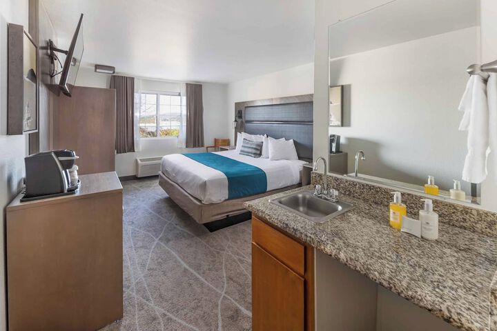 Room 8 of 22