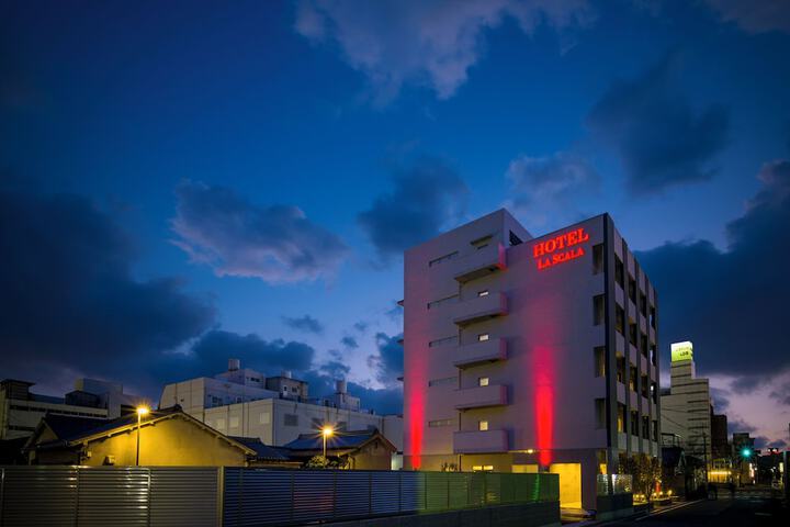 Hotel 70 of 71