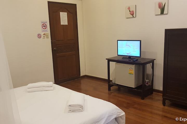 Room 28 of 41