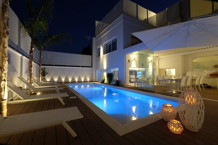 Pool 26 of 40