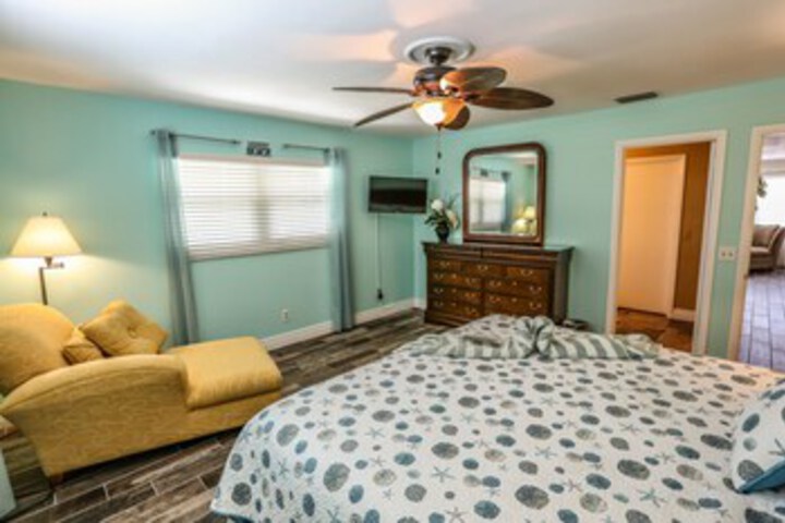 Room 25 of 31