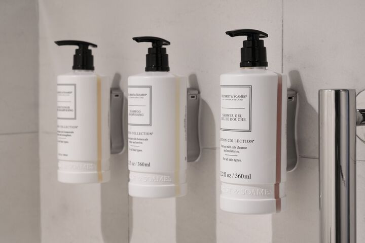 Bathroom amenities