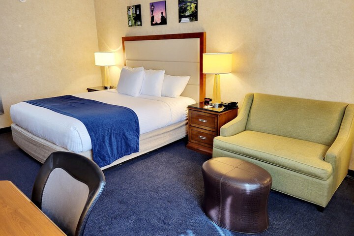 Room 14 of 40