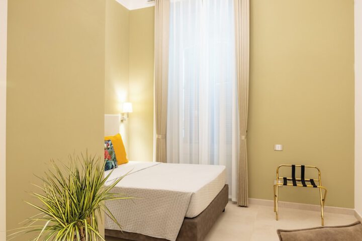Room 20 of 54