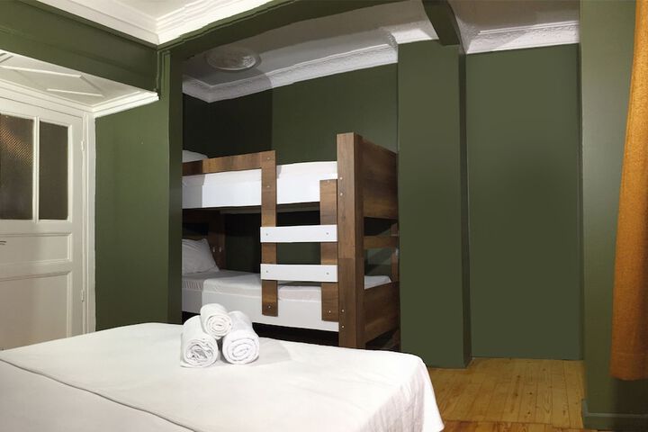 Room 17 of 63