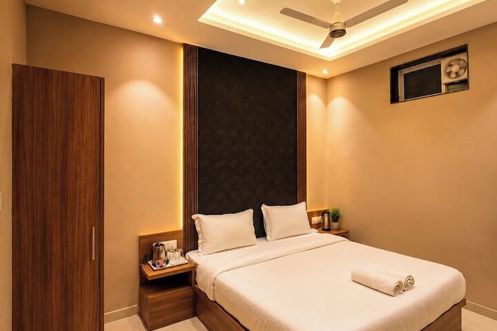Room 3 of 21